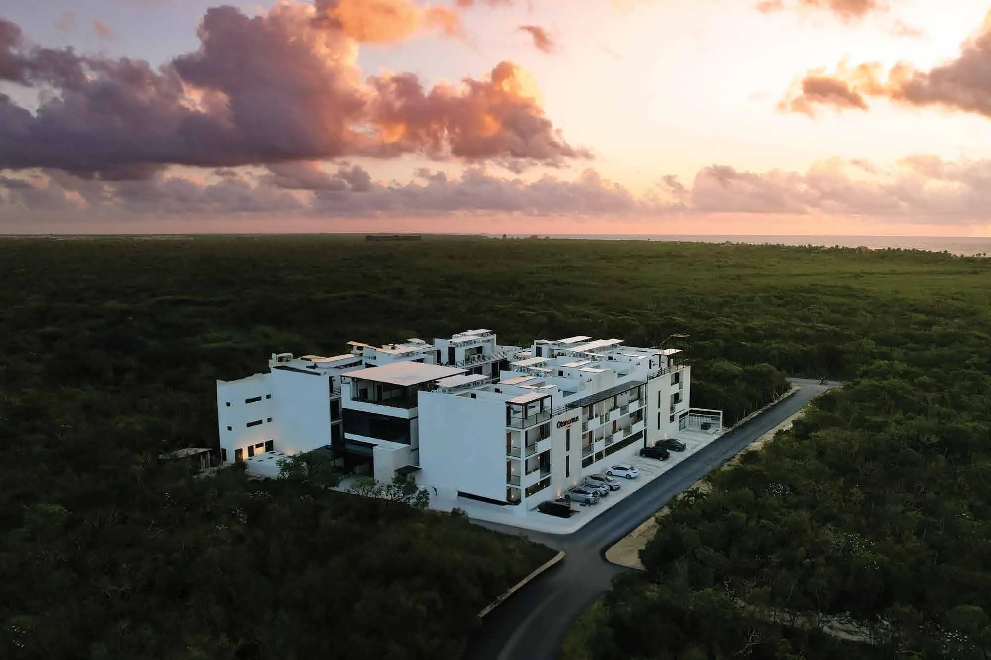 Otonomus Hotel Tulum II